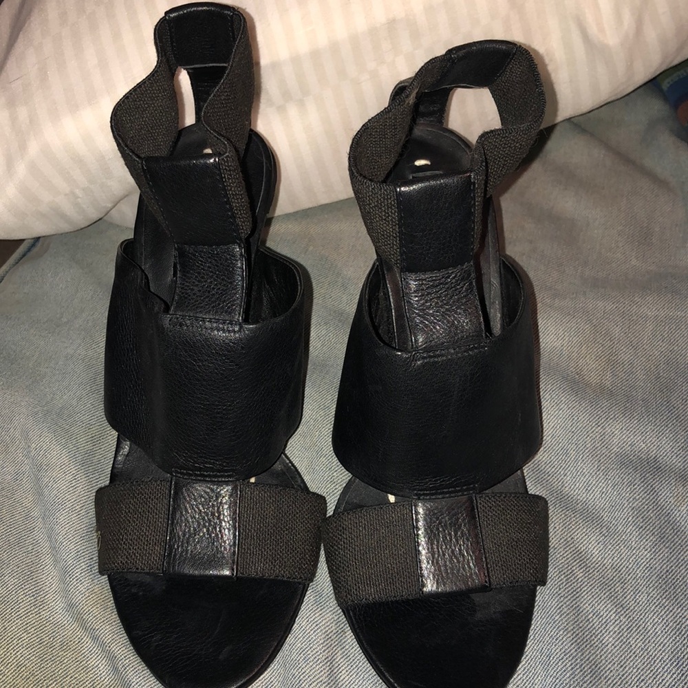 BCBGMaxAzria Black Slingback Heeled Sandal